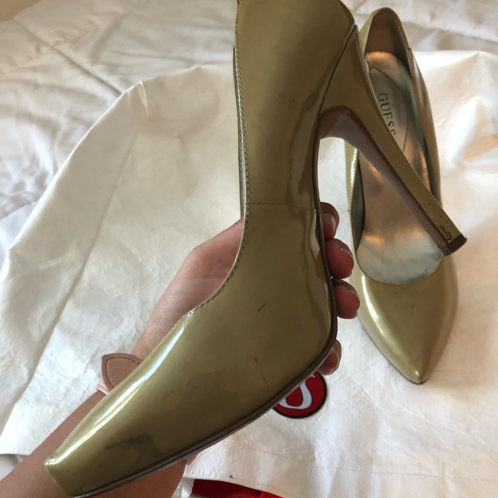 GUESS Pumps - Picture 3 of 3